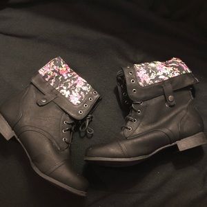 Fold up or down lace up floral combat boots